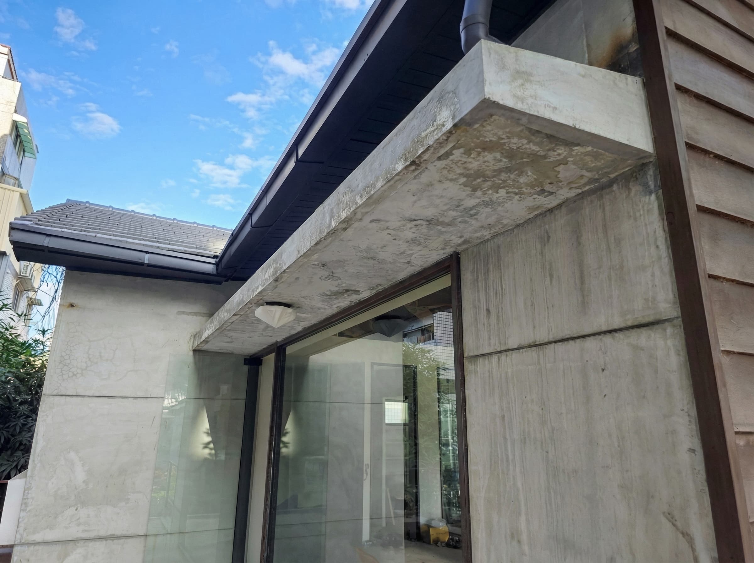 仿清水模外牆 3 施工前