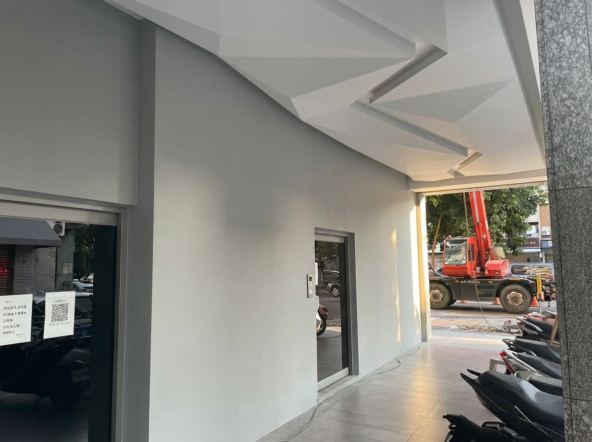 鈴鹿司曼特塗料施工 4