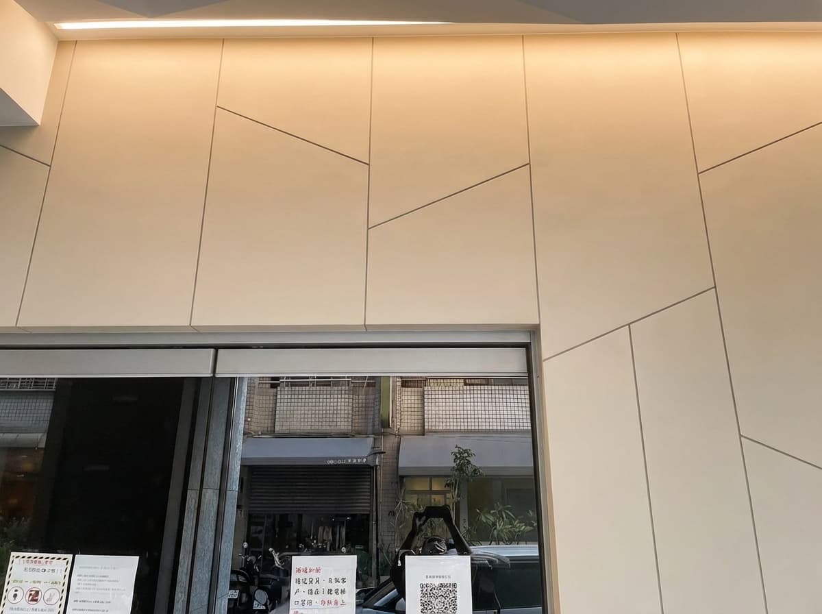 鈴鹿司曼特塗料施工 5